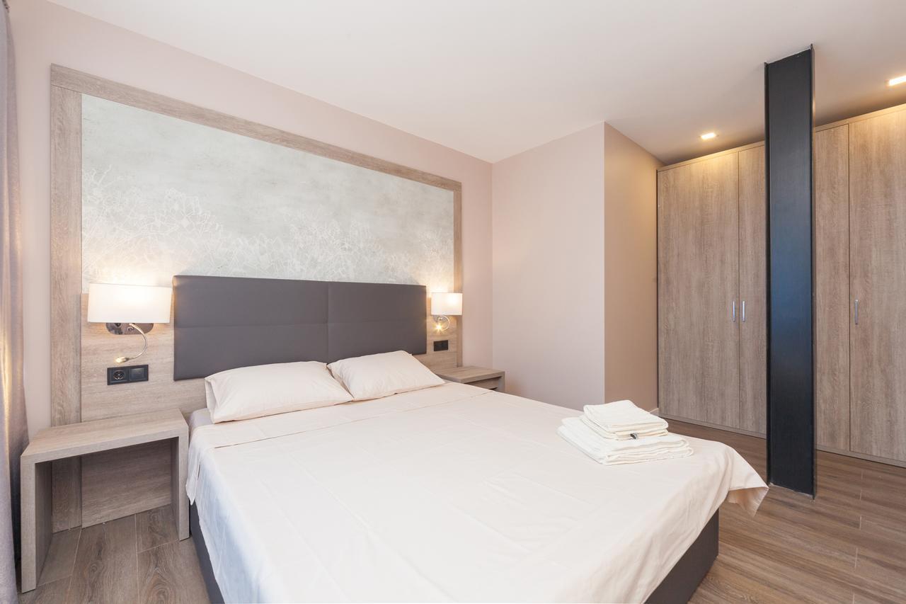 New Vip Aparts Deribasovskaia Odessa Exterior foto